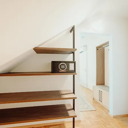Gh Luxury Graz, Goesser Haus Apartamento *